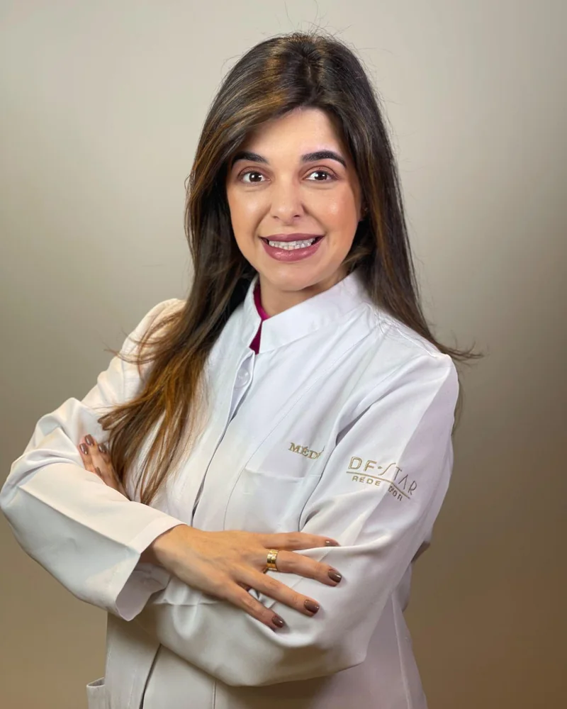 Dra. Paula Cristina Montina, médica reumatologista.